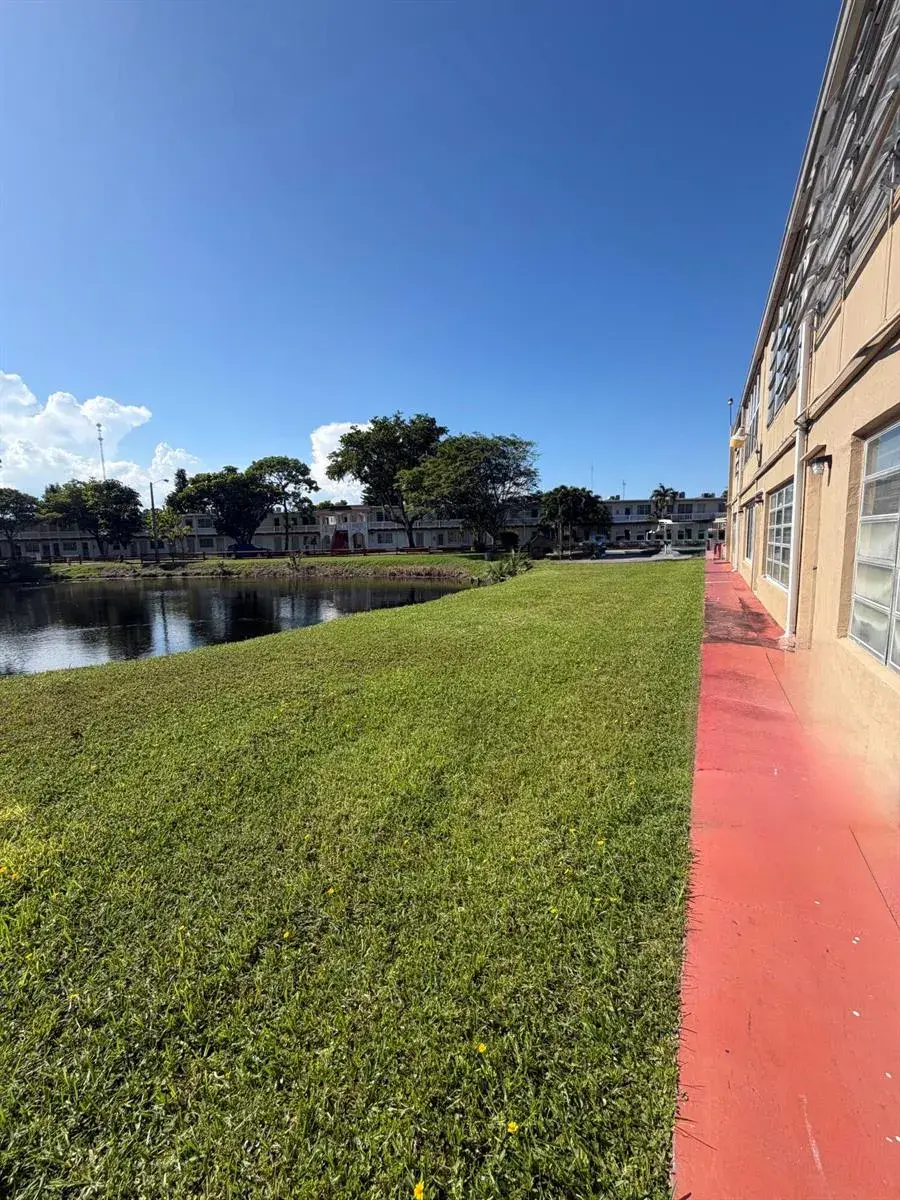 20330 NE 2nd Avenue # 19, Miami Gardens FL 33179 photo 5