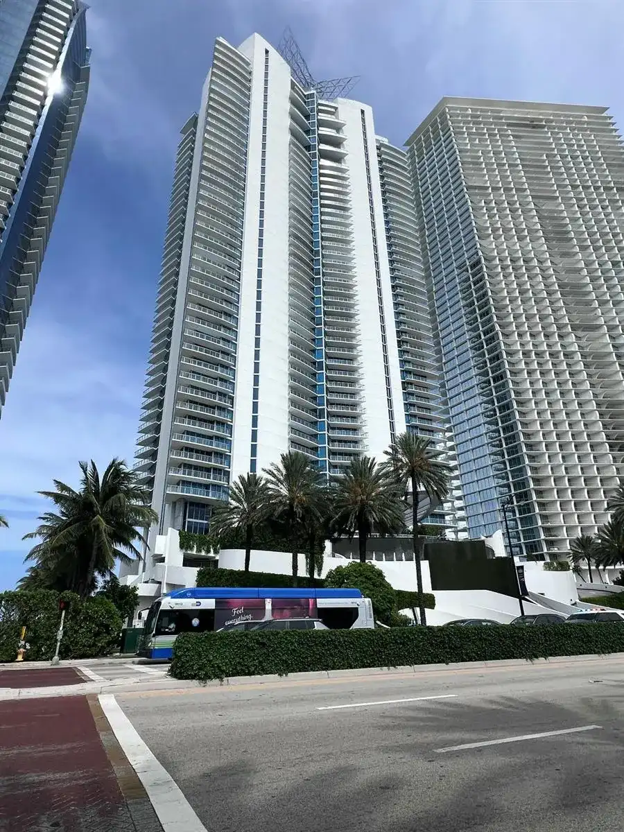 17001 COLLINS Avenue # 1806, Sunny Isles Beach FL 33160