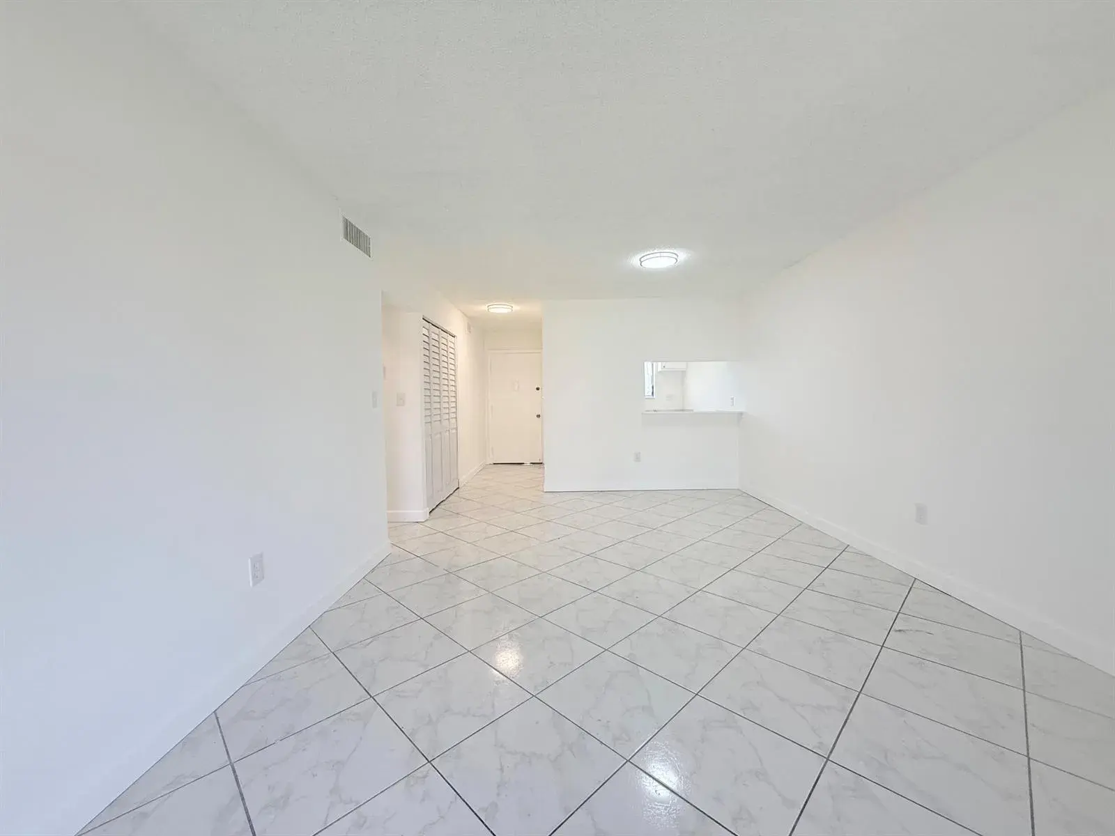 6106 FOREST HILL Boulevard # 204, West Palm Beach FL 33415 photo 4