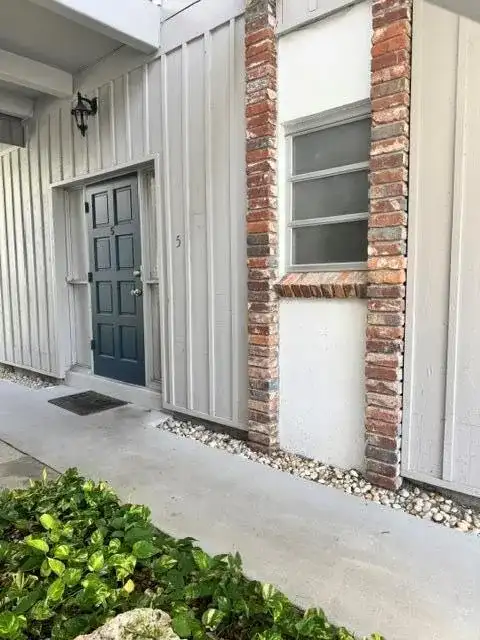 340 Orange Tree Drive # 5, Atlantis FL 33462