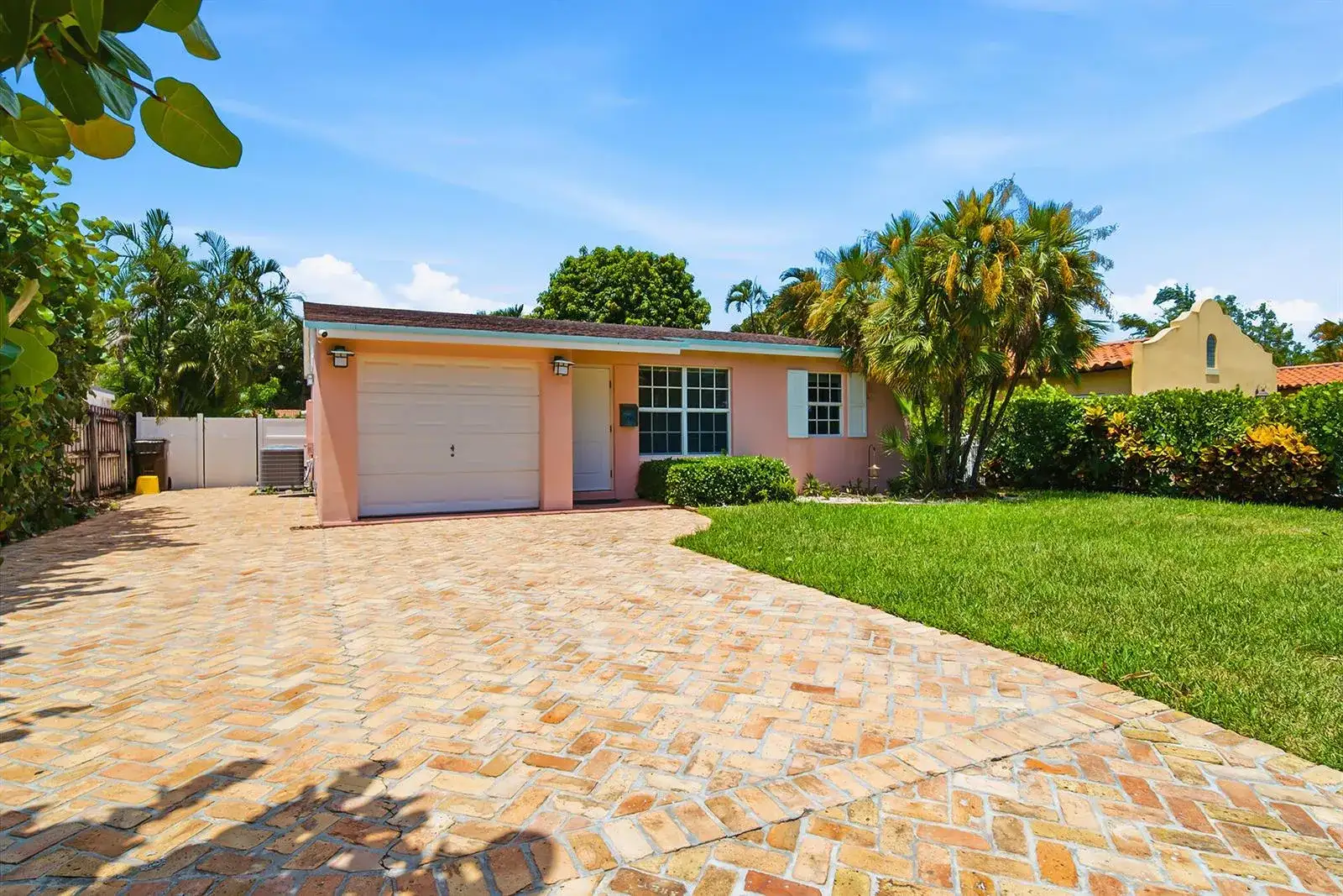 205 RUTLAND Boulevard, West Palm Beach FL 33405 photo 2
