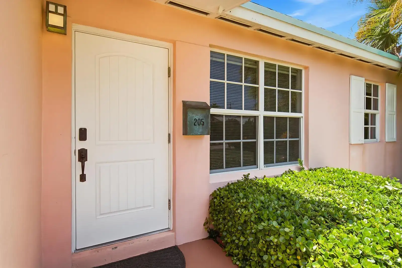 205 RUTLAND Boulevard, West Palm Beach FL 33405 photo 3