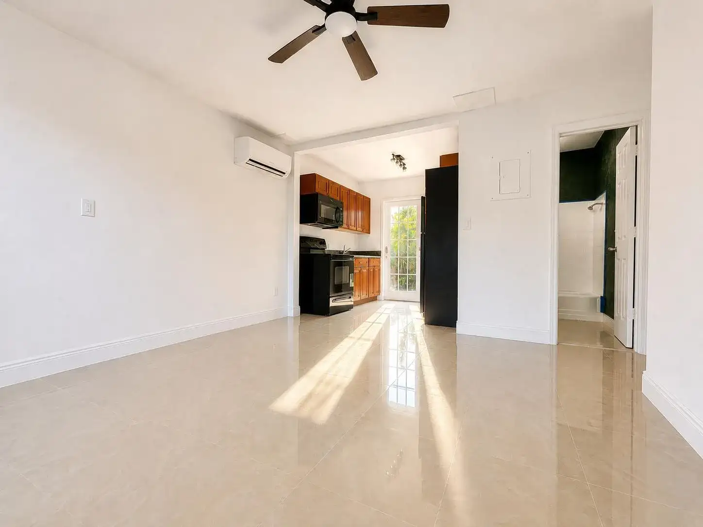 5264 NE 20TH Avenue, Pompano Beach FL 33064 photo 4