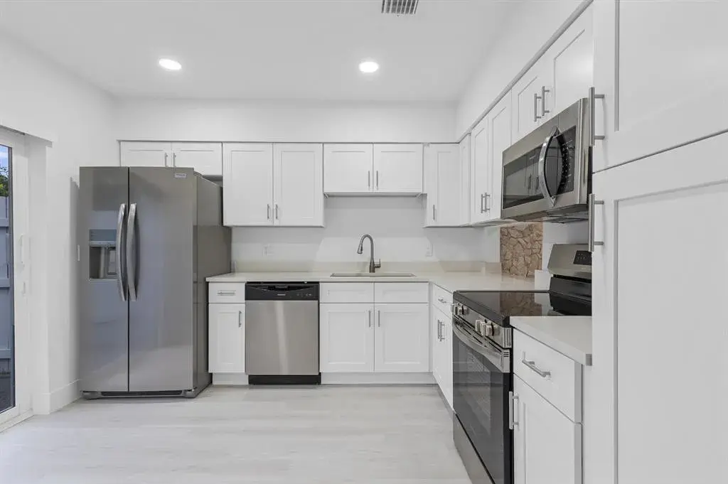 6993 NW 29TH Way, Fort Lauderdale FL 33309