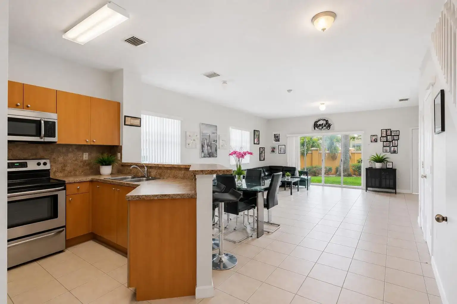 1702 SW 81ST Terrace, North Lauderdale FL 33068 photo 3