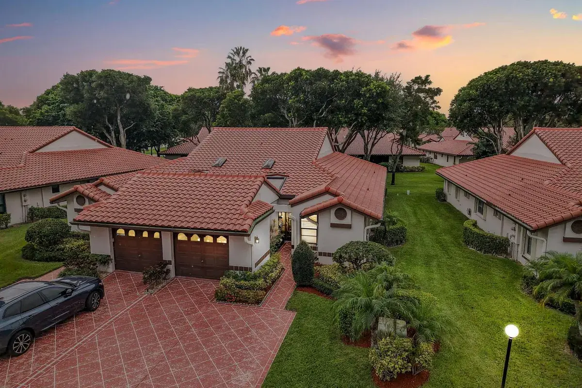 6353 Royal Manor Circle, Delray Beach FL 33484