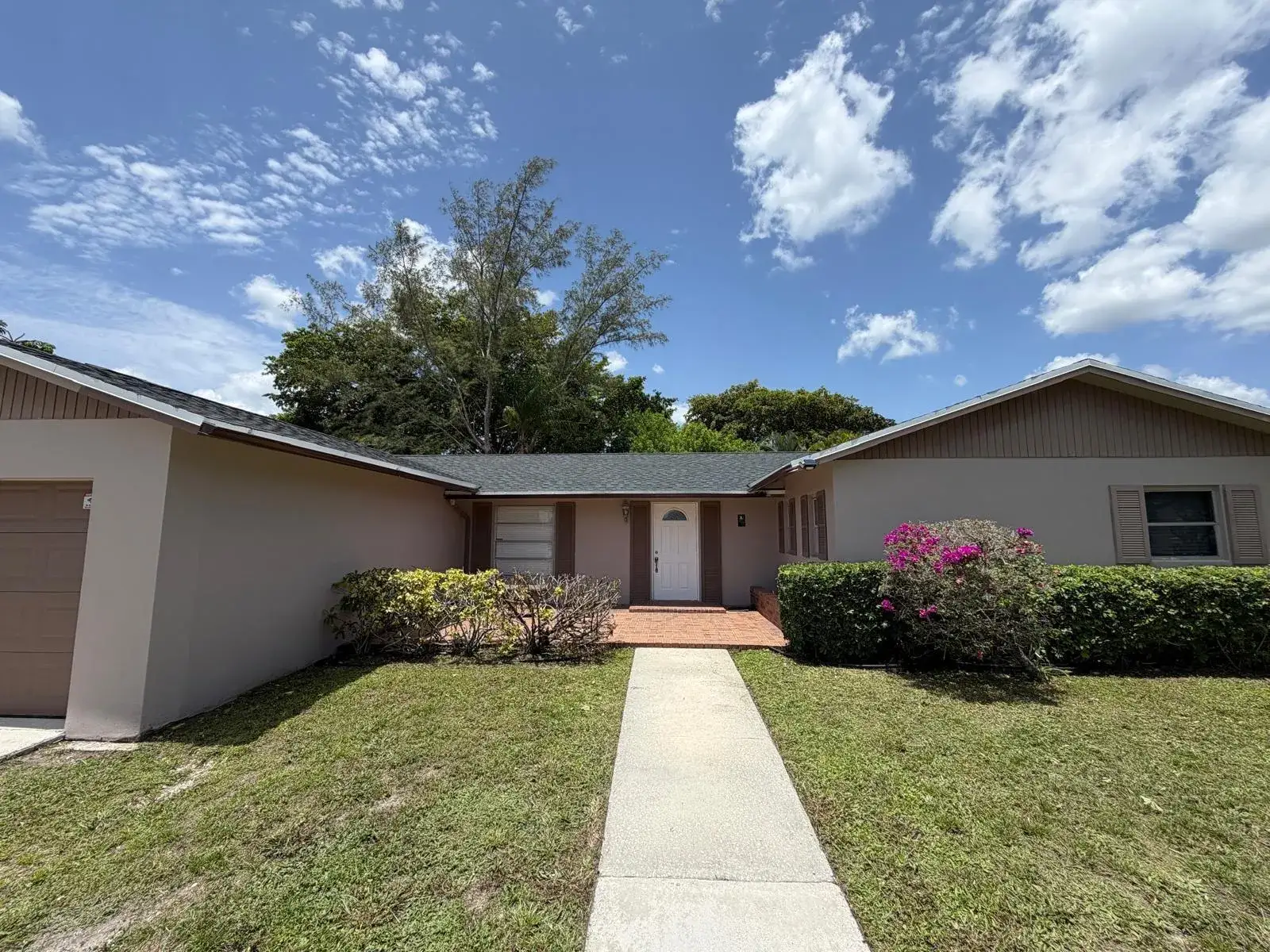 10241 Sleepy Brook Way, Boca Raton FL 33428