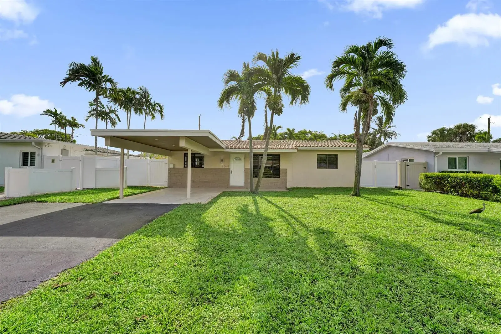4360 NE 13th Avenue, Oakland Park FL 33334