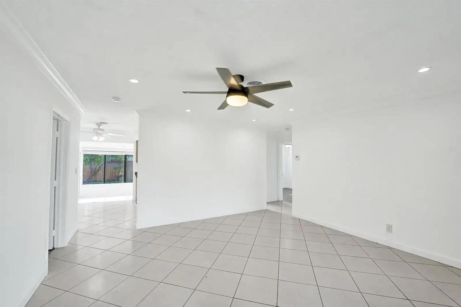 4360 NE 13th Avenue, Oakland Park FL 33334 photo 5