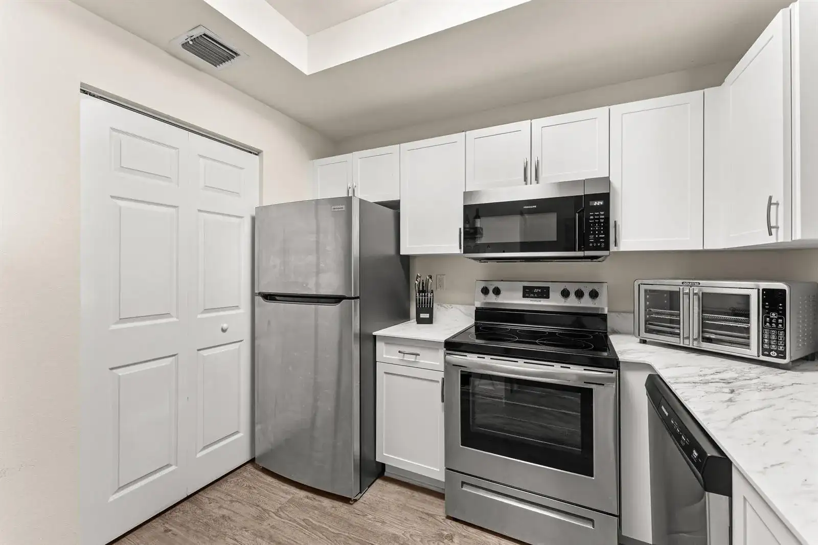 2801 SARENTO Place # 102, Palm Beach Gardens FL 33410 photo 5