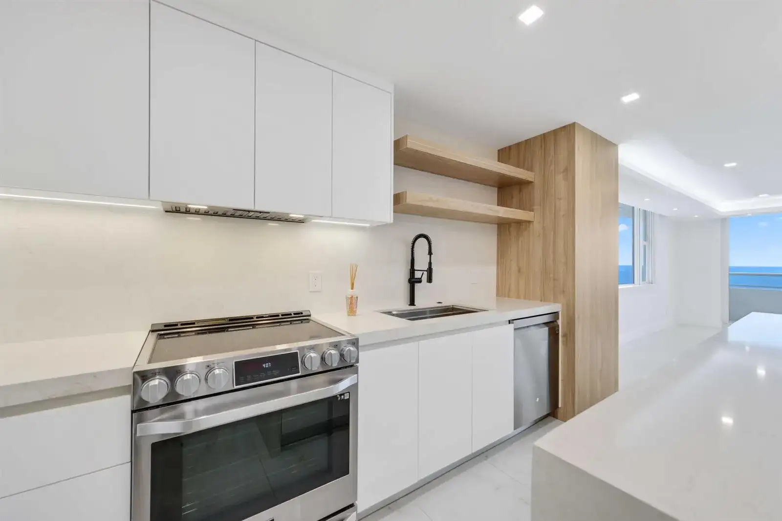 545 S Fort Lauderdale Beach Boulevard # 1701, Fort Lauderdale FL 33316 photo 4
