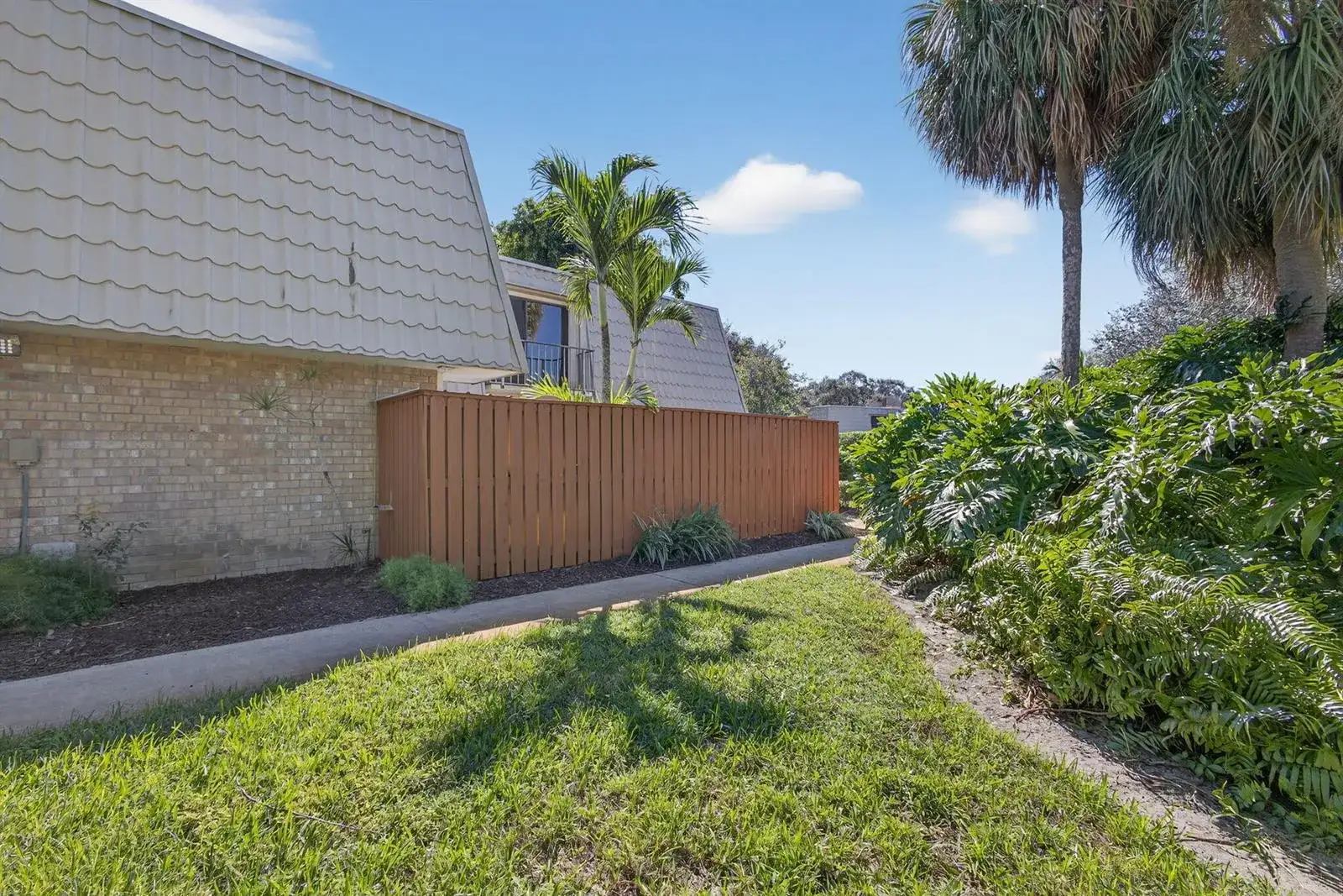 1700 Embassy Drive # 103, West Palm Beach FL 33401 photo 3