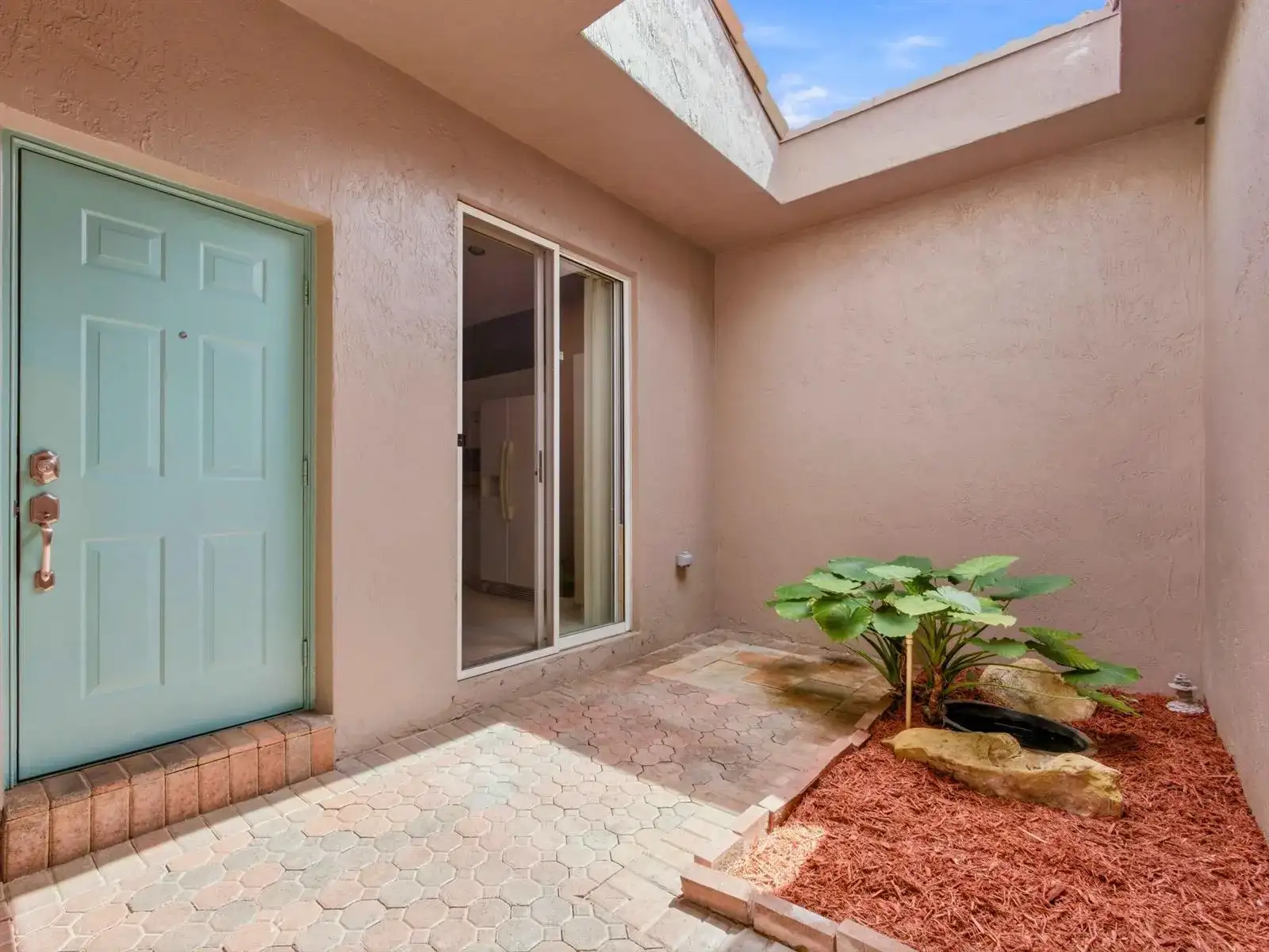 2920 E ARAGON Boulevard # 3, Sunrise FL 33313 photo 3