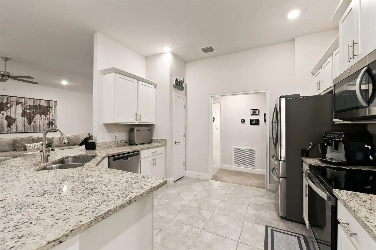 8324 Amalfi Circle, Fort Pierce FL 34951 photo 4