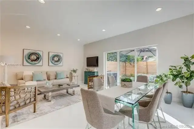 684 NE 43RD Street, Oakland Park FL 33334