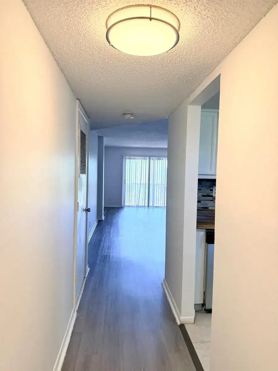 1100 NW 87TH Avenue # 406, Coral Springs FL 33071 photo 3