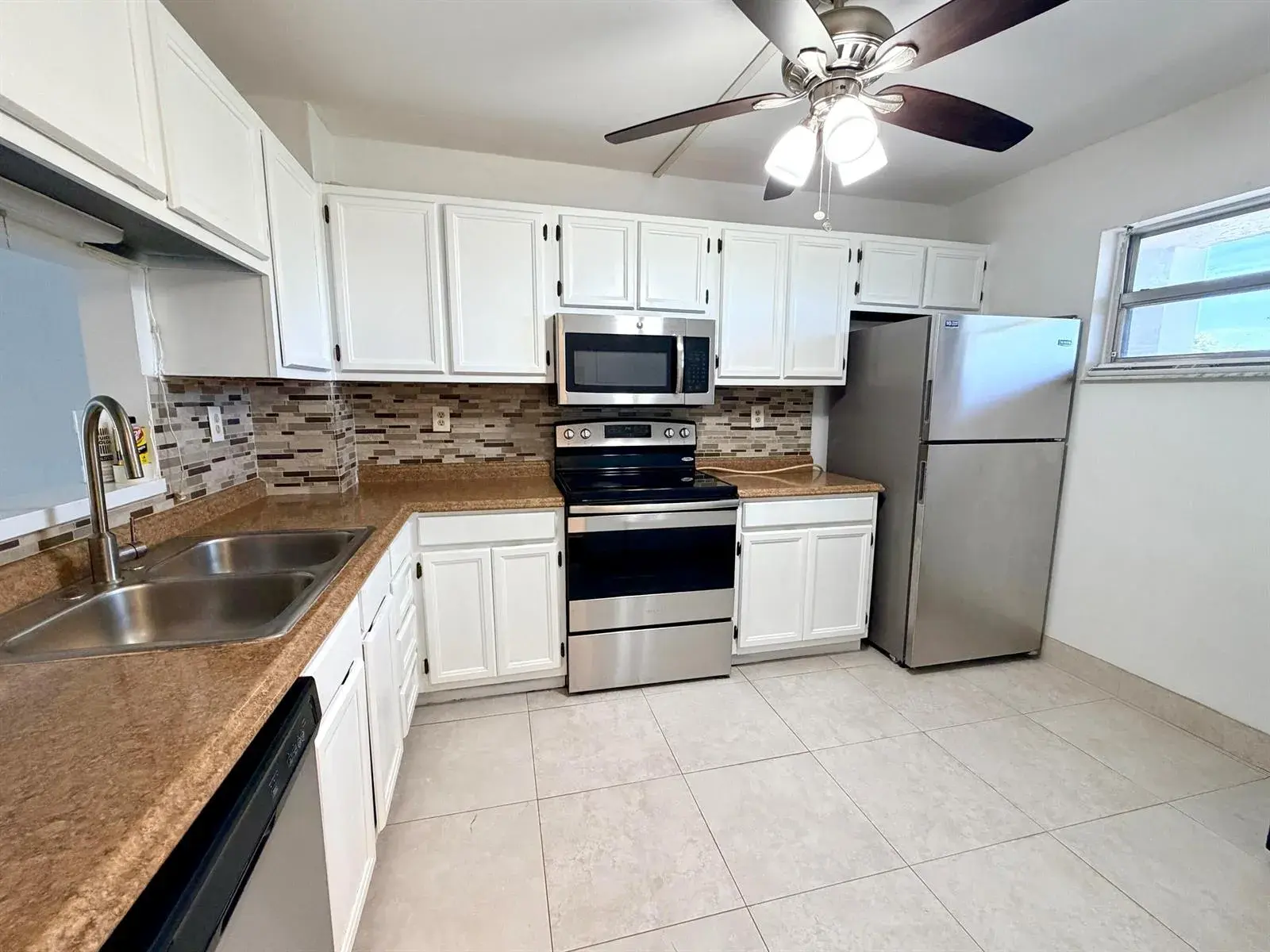 1100 NW 87TH Avenue # 406, Coral Springs FL 33071