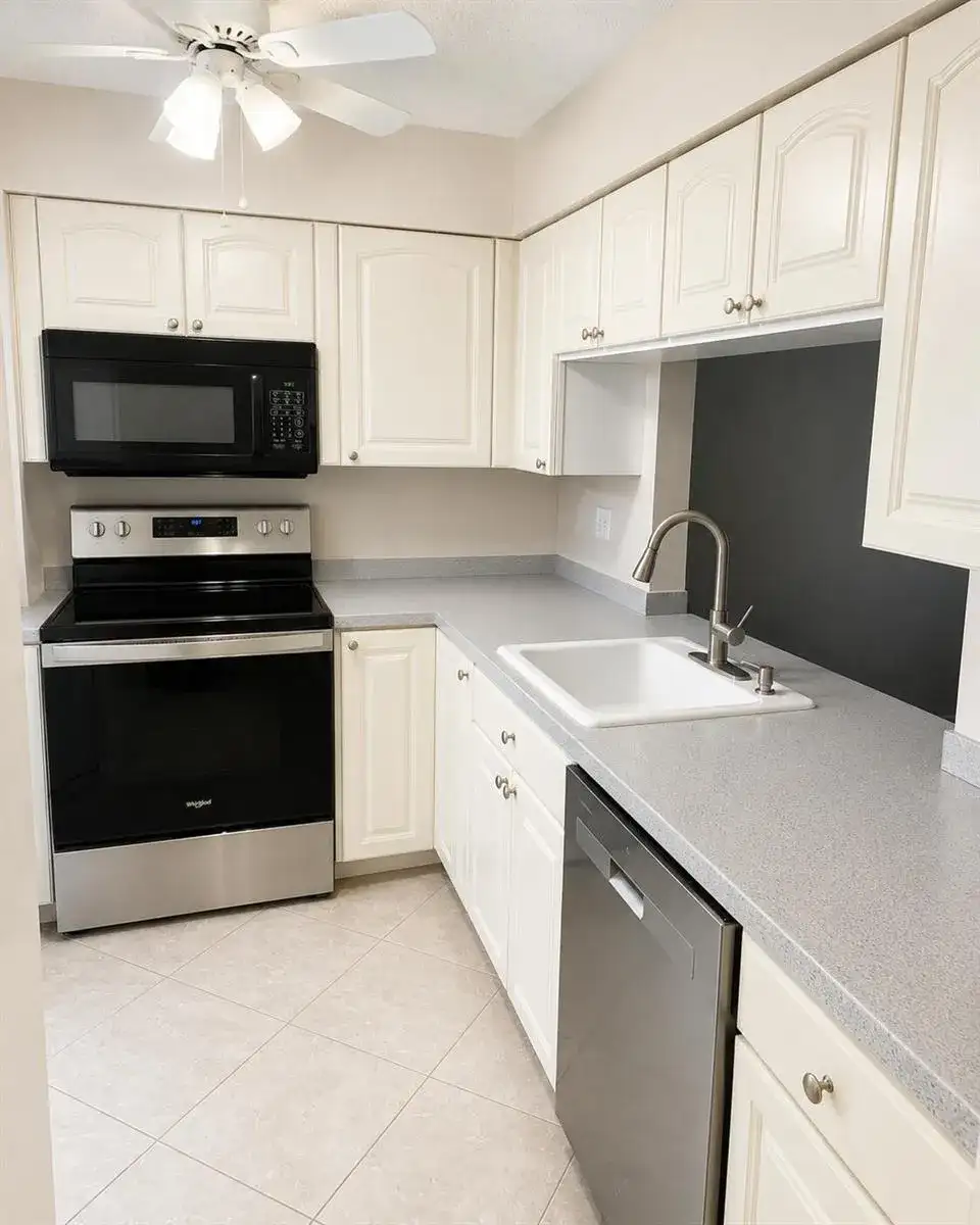 4086 Palm Forest Drive S, Delray Beach FL 33445 photo 3