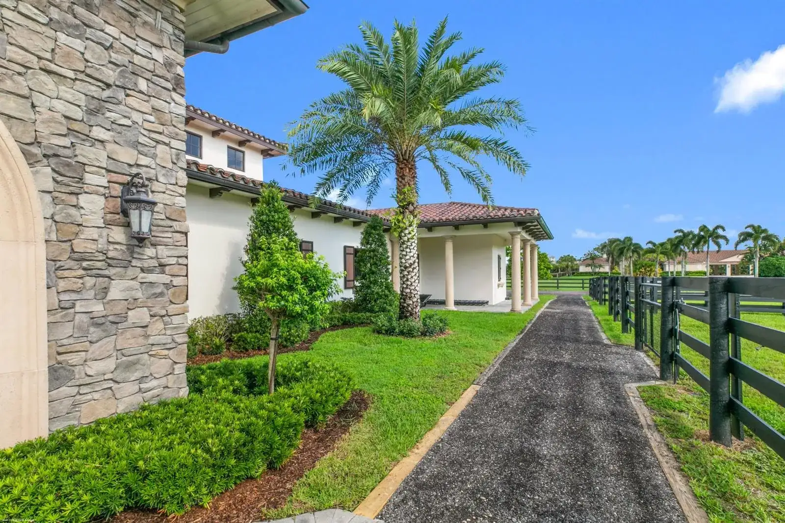 15726 Estancia Lane, Wellington FL 33414 photo 4