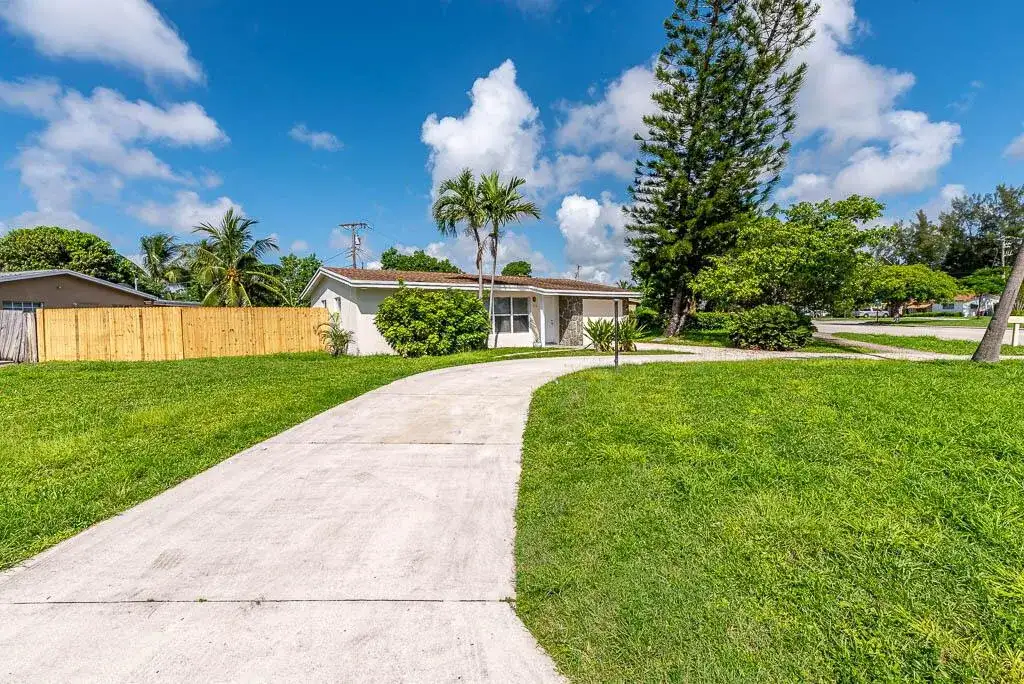 314 E Gateway Boulevard, Boynton Beach FL 33435 photo 4