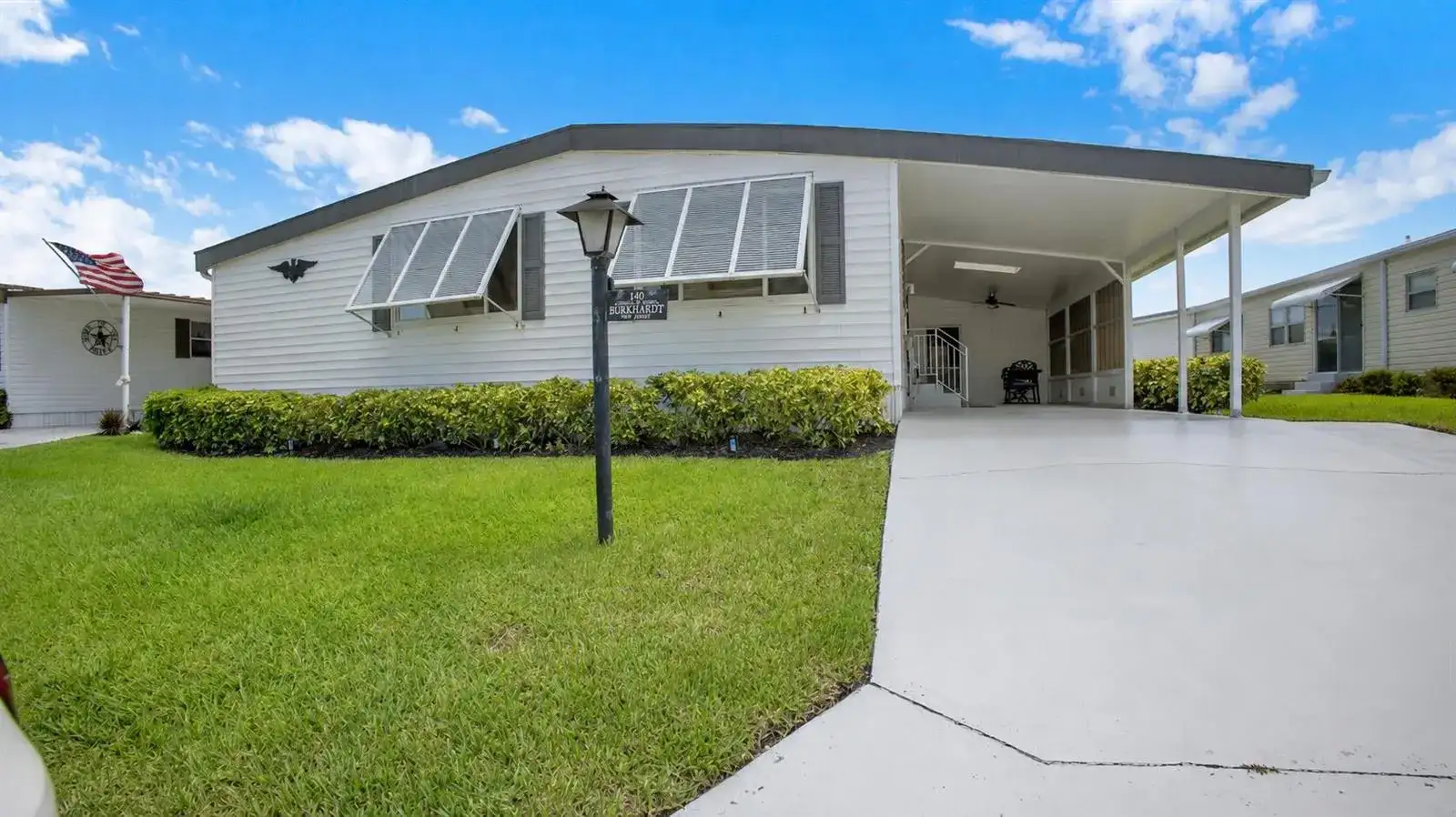 140 NE Pinelake Village Boulevard, Jensen Beach FL 34957 photo 3