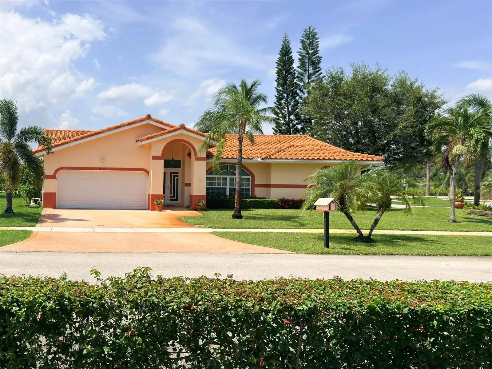 501 SW 168th Way, Weston FL 33326