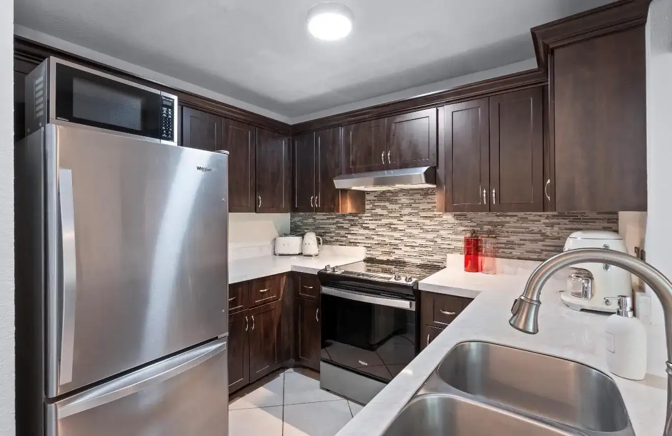 3900 NE 18TH Avenue # 13C, Oakland Park FL 33334 photo 4