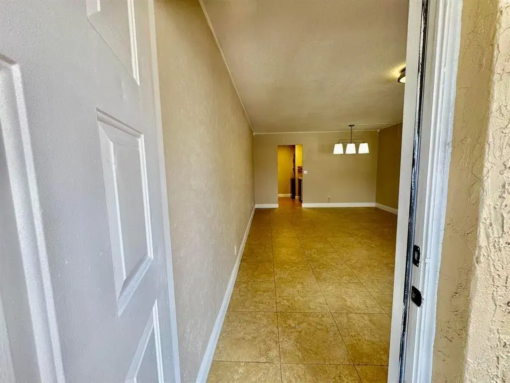 10008 TWIN LAKES Drive # A, Coral Springs FL 33071