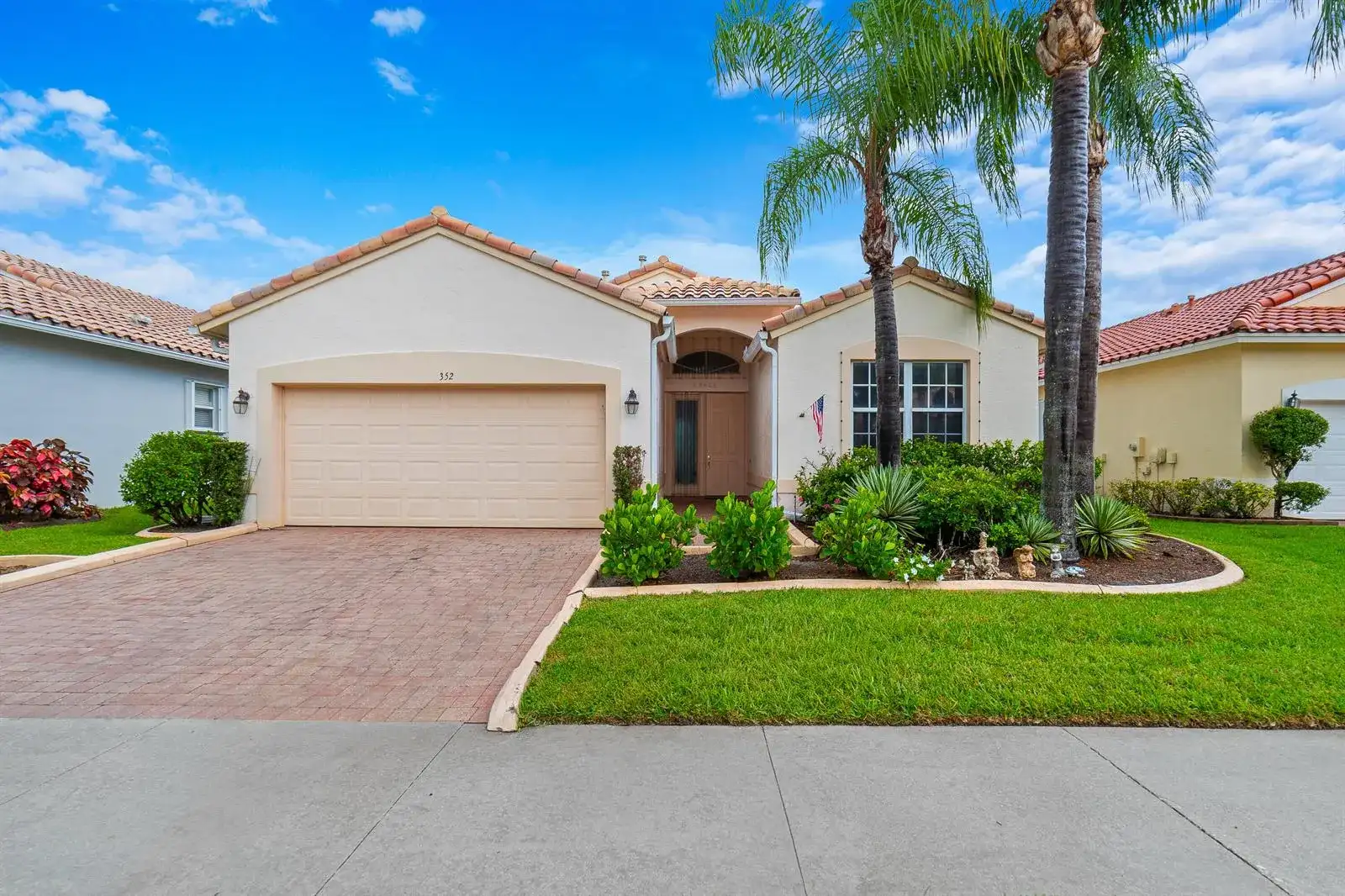 352 Springview Loop, Port St. Lucie FL 34986 photo 2