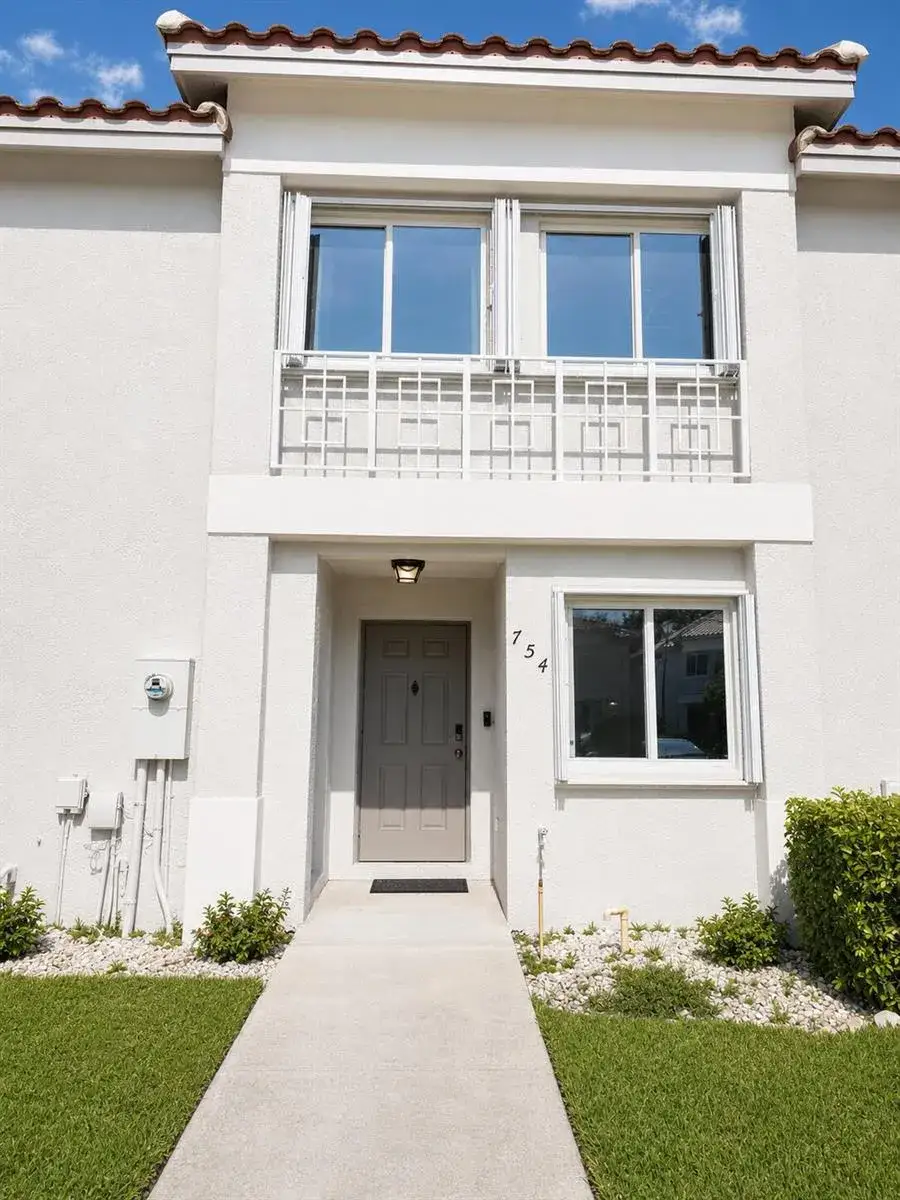 754 NW 208TH Drive # 754, Pembroke Pines FL 33029