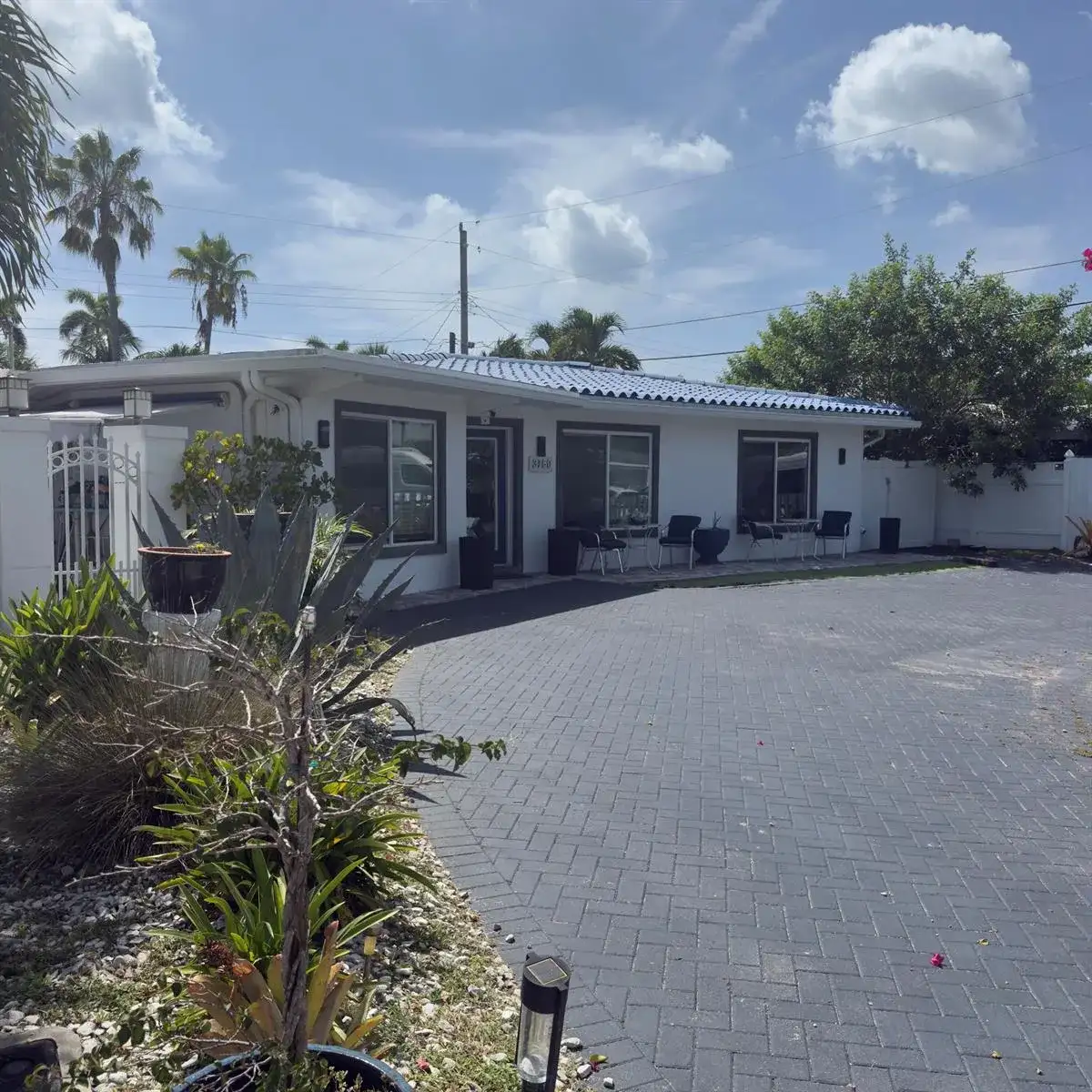 3760 NE 16TH Avenue, Oakland Park FL 33334 photo 2