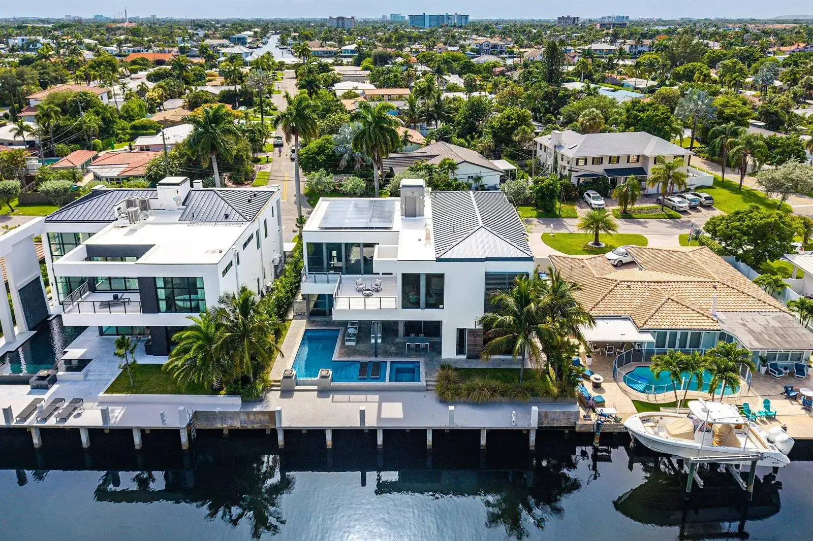 1650 E Terra Mar Drive, Lauderdale By The Sea FL 33062 photo 3