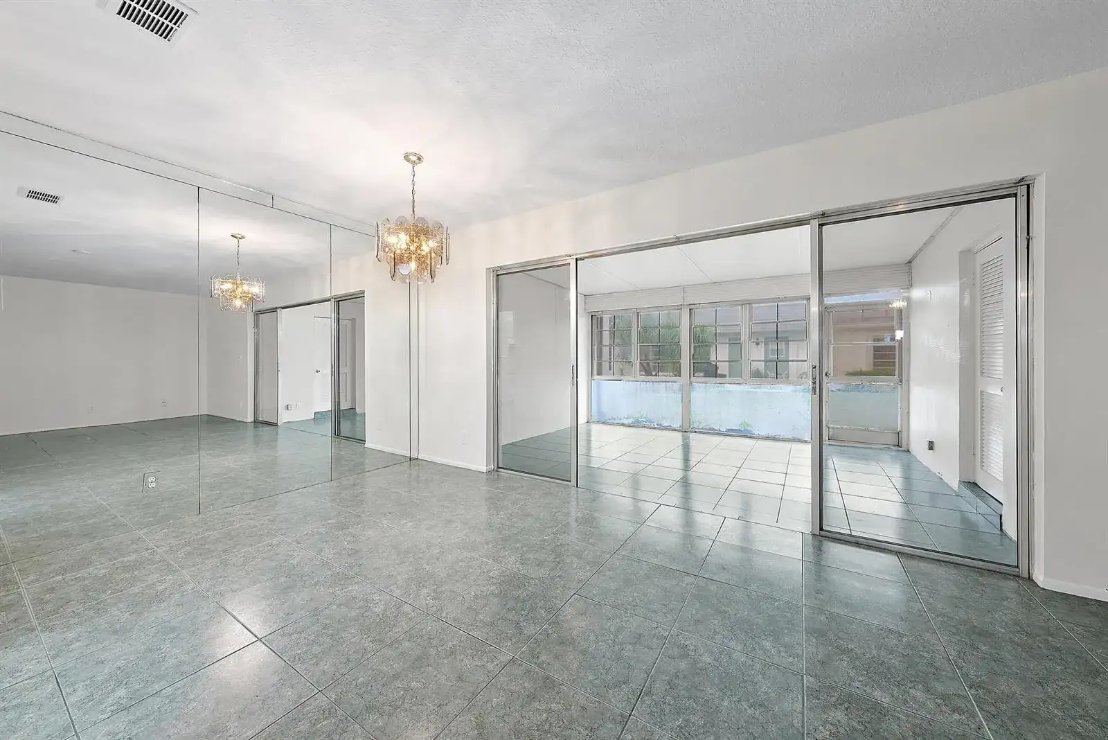 2638 Gately Drive E # 45, West Palm Beach FL 33415 photo 4