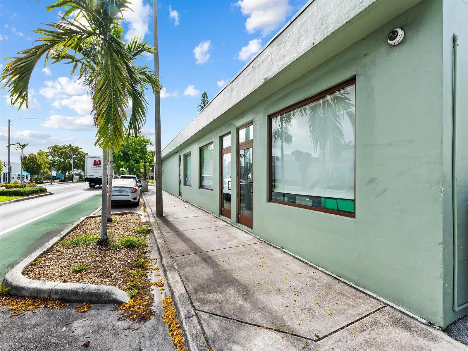 520 NE 13TH Street, Fort Lauderdale FL 33304 photo 2