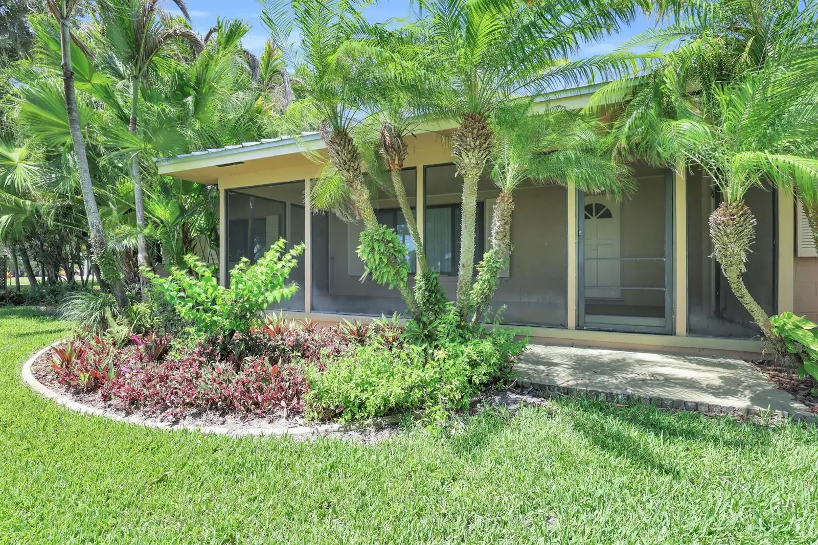 8609 S Indian River Drive, Fort Pierce FL 34982 photo 2
