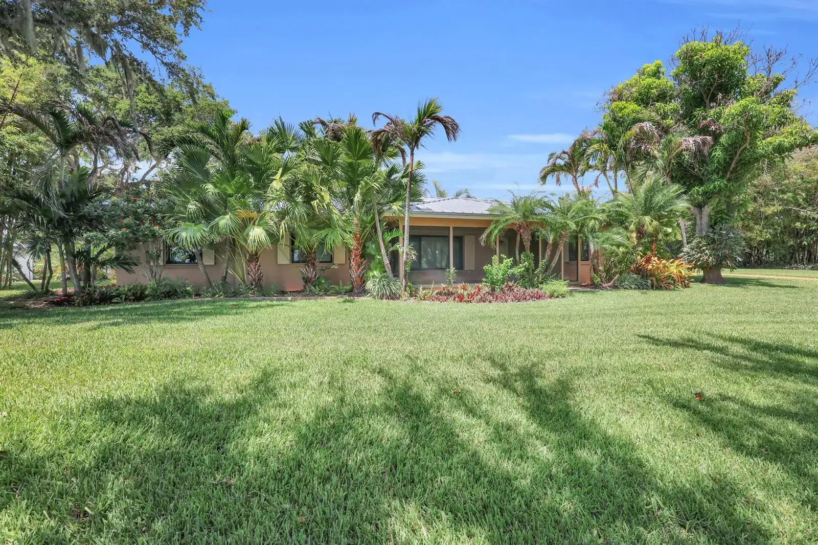 8609 S Indian River Drive, Fort Pierce FL 34982 photo 4
