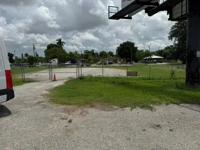 190 US HIGHWAY 27 N, South Bay FL 33493 photo 5