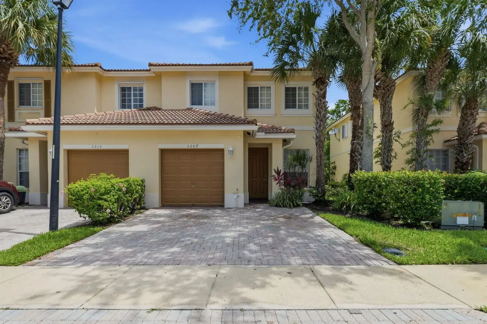 3209 NW 33rd Street, Oakland Park FL 33309
