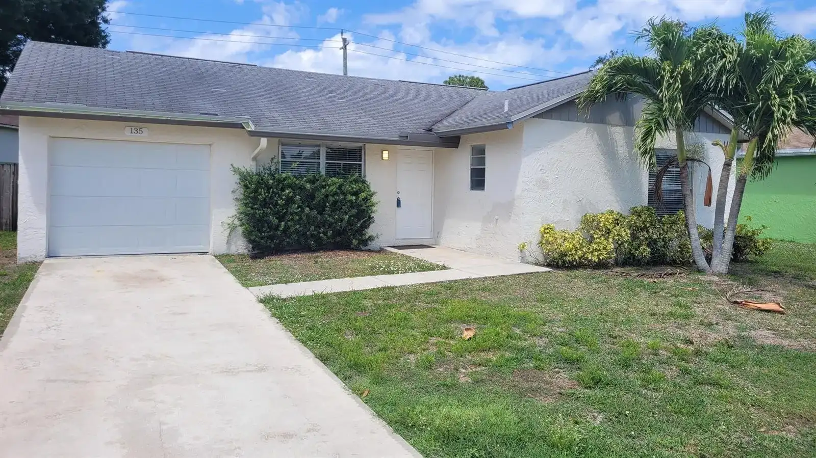 135 Village Circle, Jupiter FL 33458