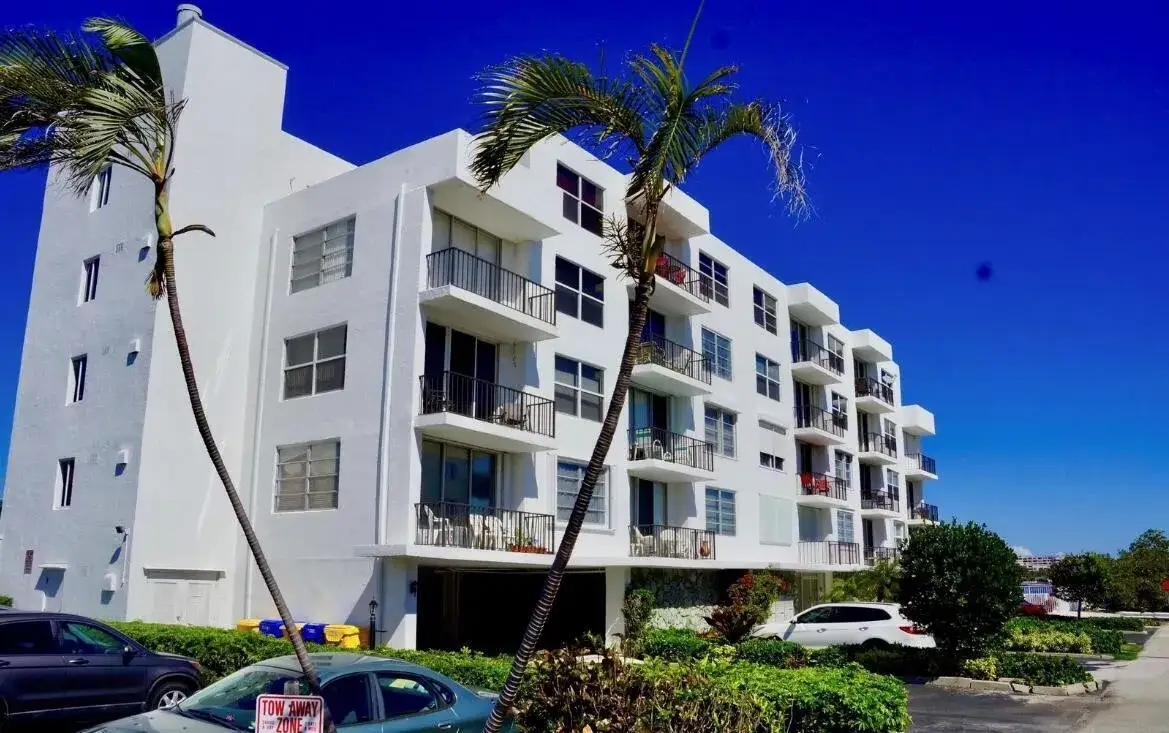 301 Croton Avenue # 407, Lantana FL 33462