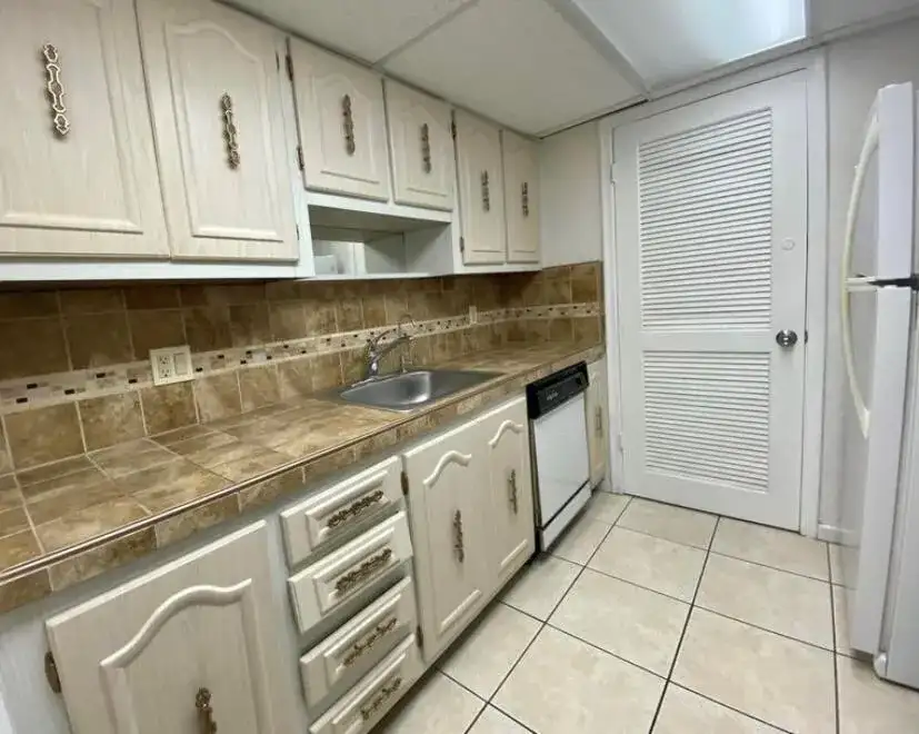 301 Croton Avenue # 407, Lantana FL 33462 photo 4
