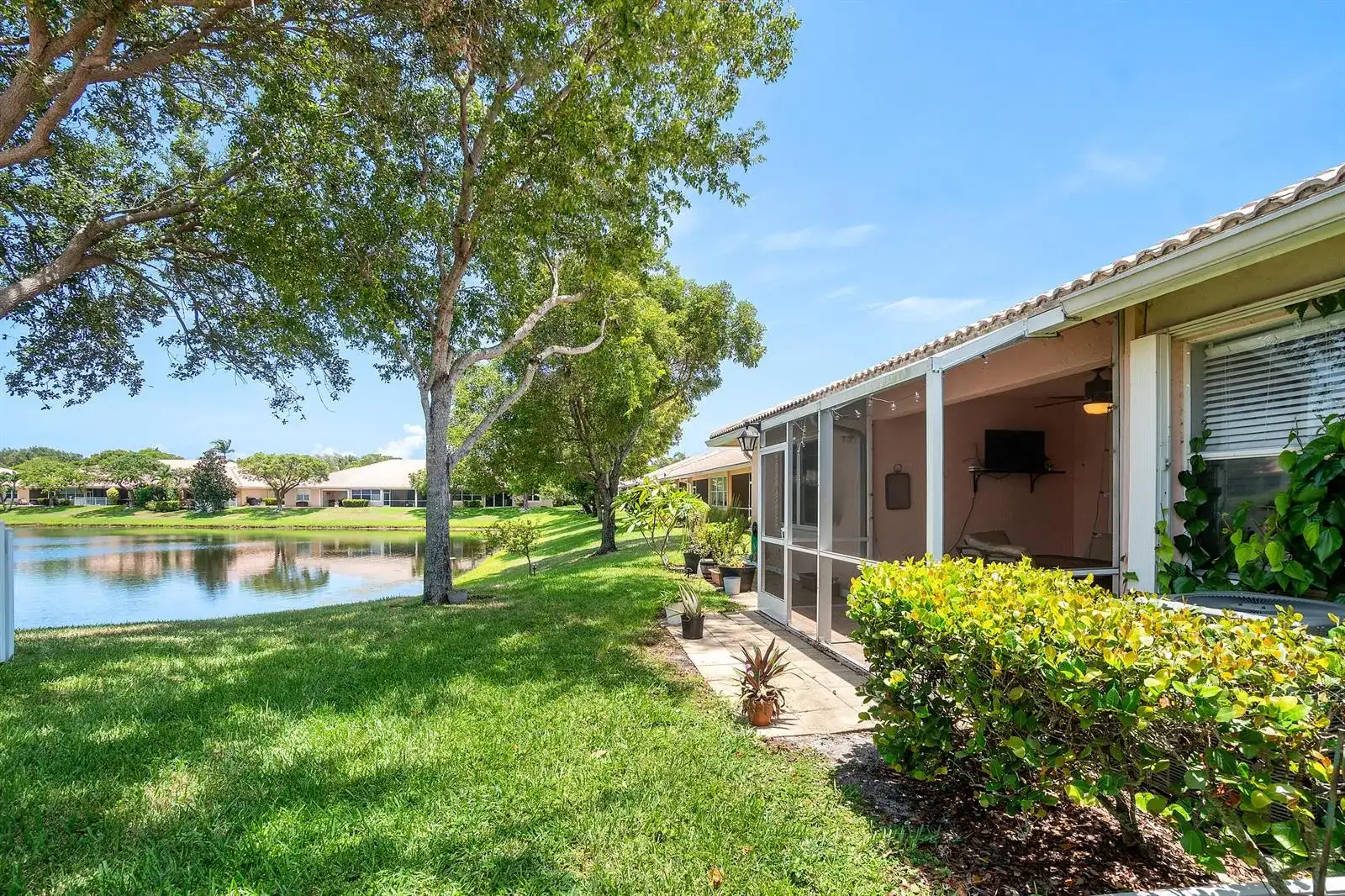 2473 S CORAL TRACE Circle, Delray Beach FL 33445