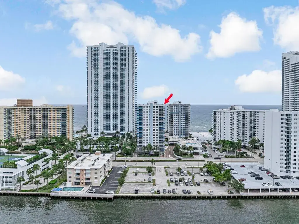 2751 S Ocean Drive # 1008, Hollywood FL 33019