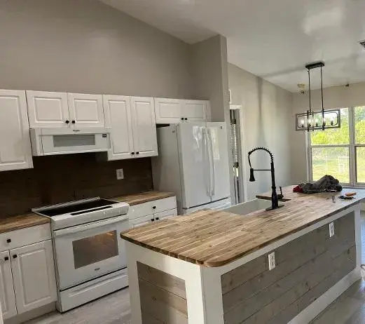 6012 ELAINE Avenue N, Lehigh Acres FL 33971