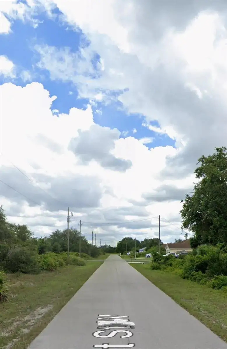 2519 71ST Street W, Lehigh Acres FL 33971 photo 2