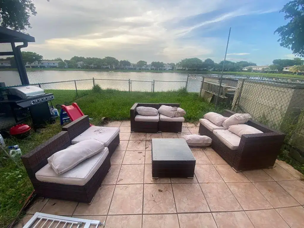 10473 NW 3RD Street, Pembroke Pines FL 33026 photo 2