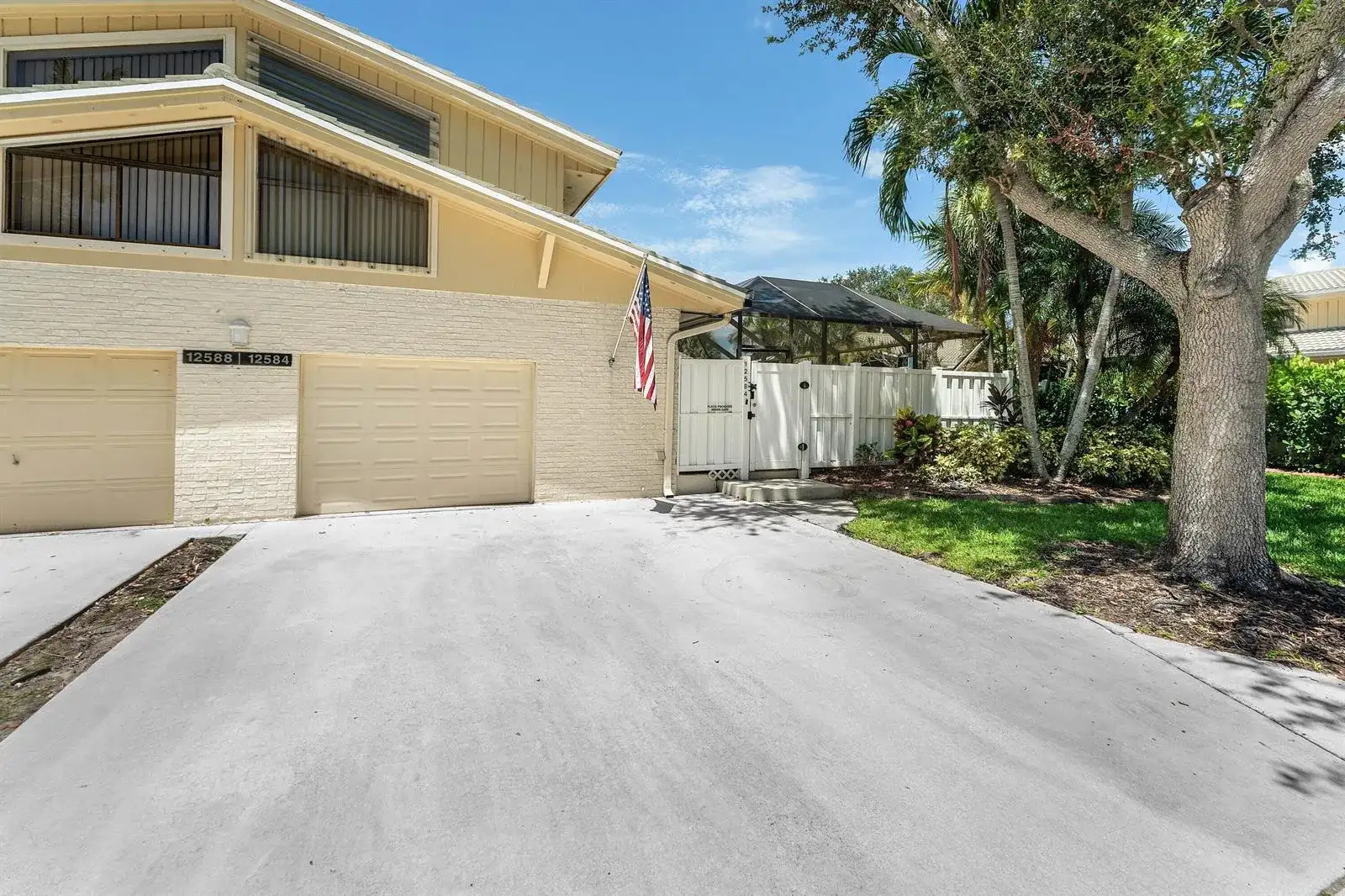12584 WOODMILL Drive, Palm Beach Gardens FL 33418 photo 2