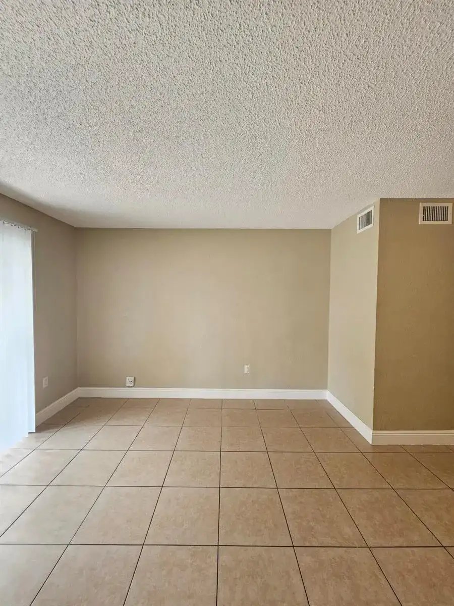 4324 NW 9TH Avenue # 1C, Deerfield Beach FL 33064 photo 3