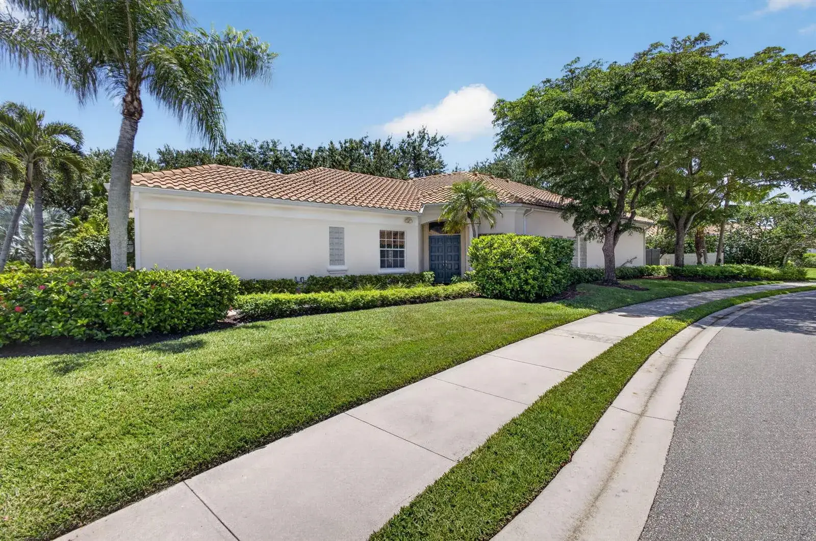 1048 DIAMOND HEAD Way, Palm Beach Gardens FL 33418