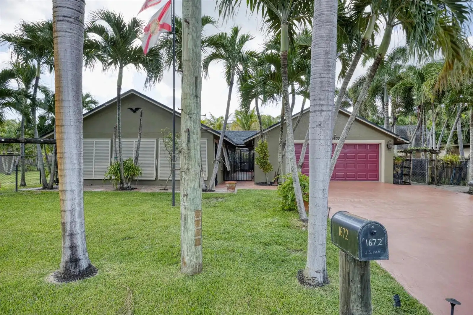 1672 ERIE Terrace, Palm Springs FL 33406 photo 3